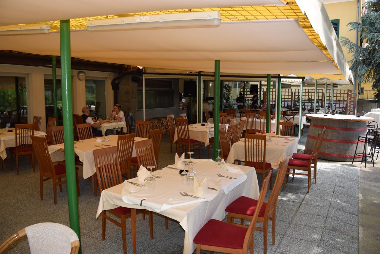 Restaurant Bric Dekani ภายนอก รูปภาพ